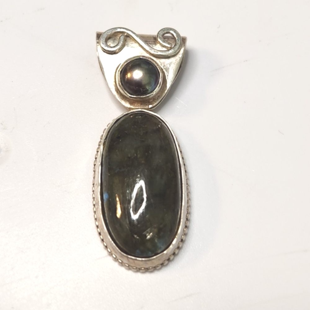 sterling silver oval laboradite pendant scroll work cabachone artisan made